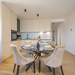 Ruzmarin J Parking Included