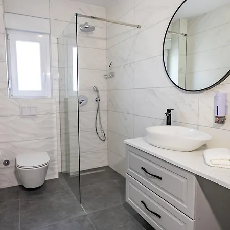 Apartment Ruzmarin J Makarska