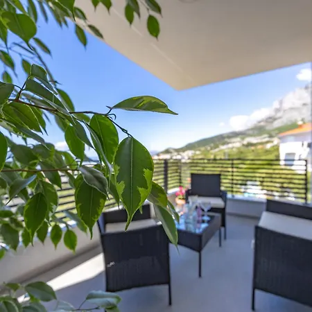 Ruzmarin J Parking Included *