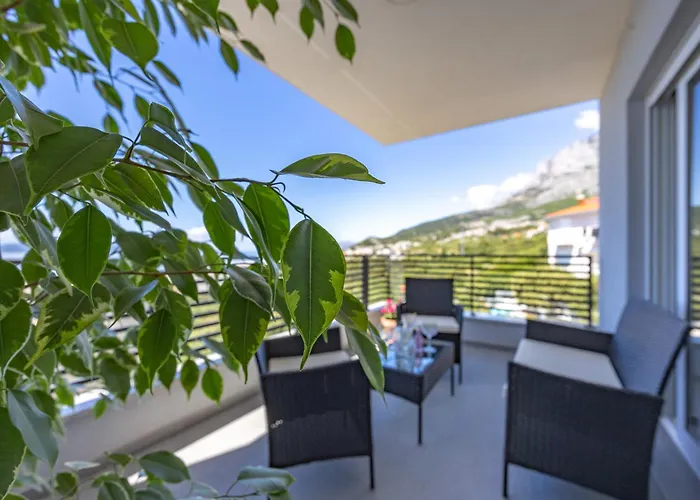 Ruzmarin J Parking Included *