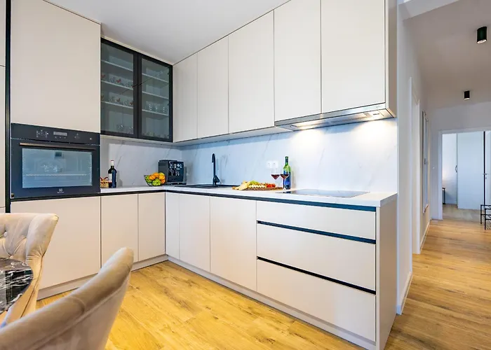 Ruzmarin J Parking Included * Makarska