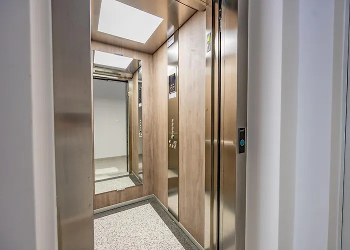 Ruzmarin J Parking Included *